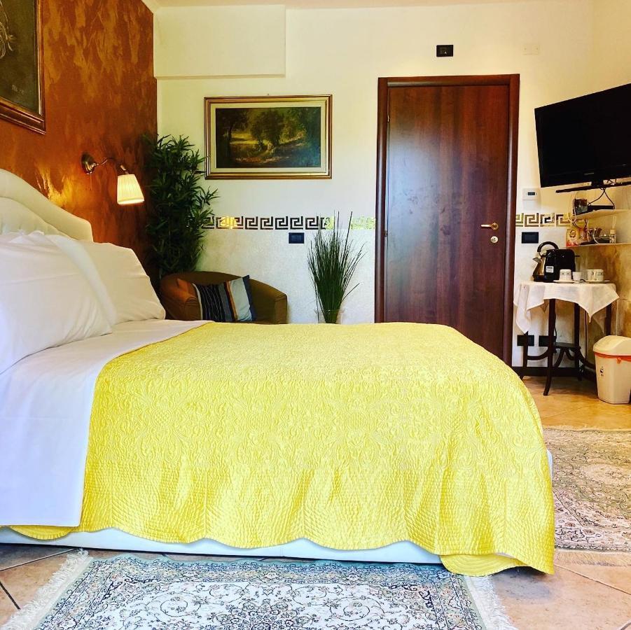B&B Garda 4U Desenzano del Garda Eksteriør bilde