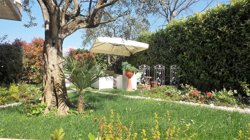 B&B Garda 4U Desenzano del Garda Eksteriør bilde