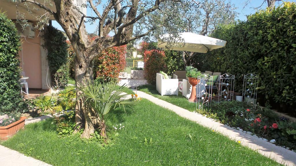 B&B Garda 4U Desenzano del Garda Eksteriør bilde