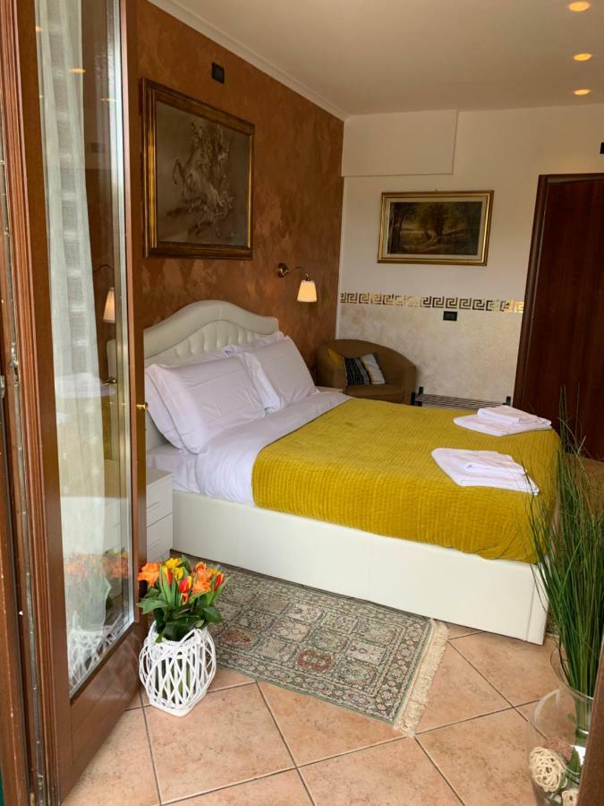 B&B Garda 4U Desenzano del Garda Eksteriør bilde